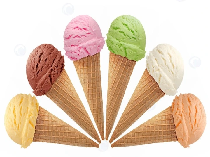 conos de helado de diferentes sabores