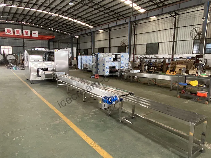 مجموعة كاملة من آلات صنع مخروط الوافل الأوتوماتيكية في المصنع