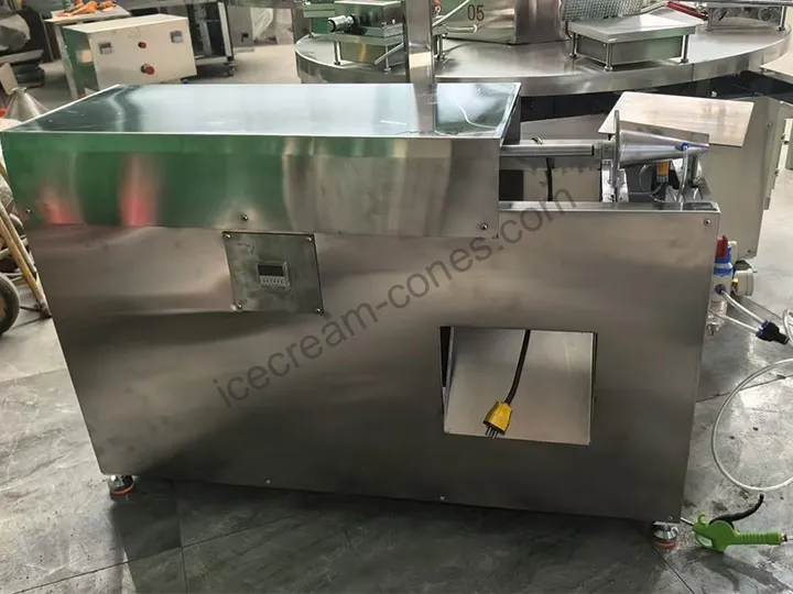 Ice cream cone forming machine